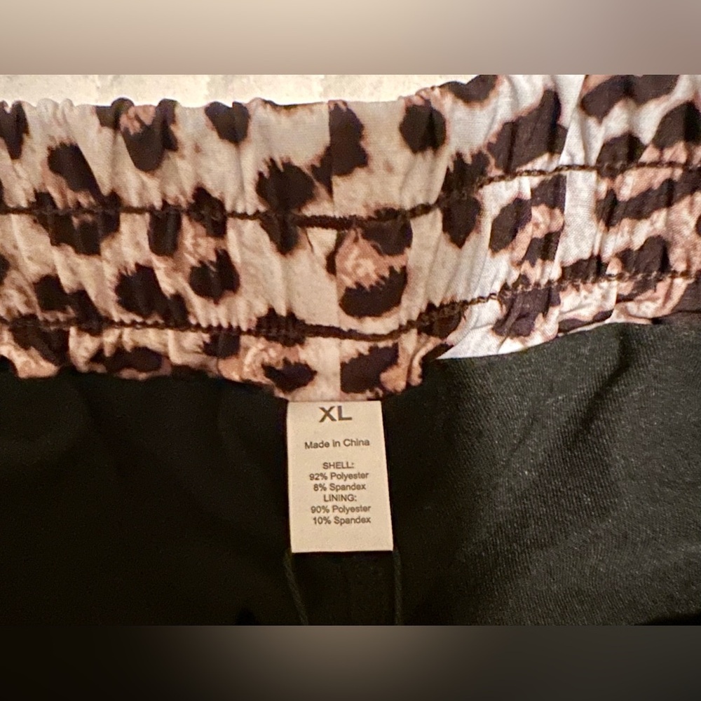 NWT Women’s XL Polly Park Leopard Print Lined Athletic Shorts With Inner Pockets - Picture 3 of 5